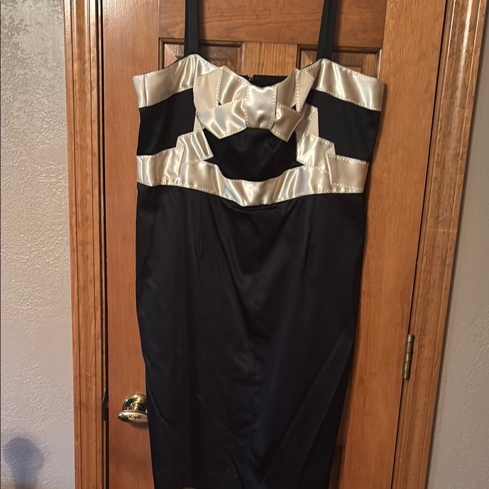 Anne Klein Black and Yellow Bow Sheath Dress